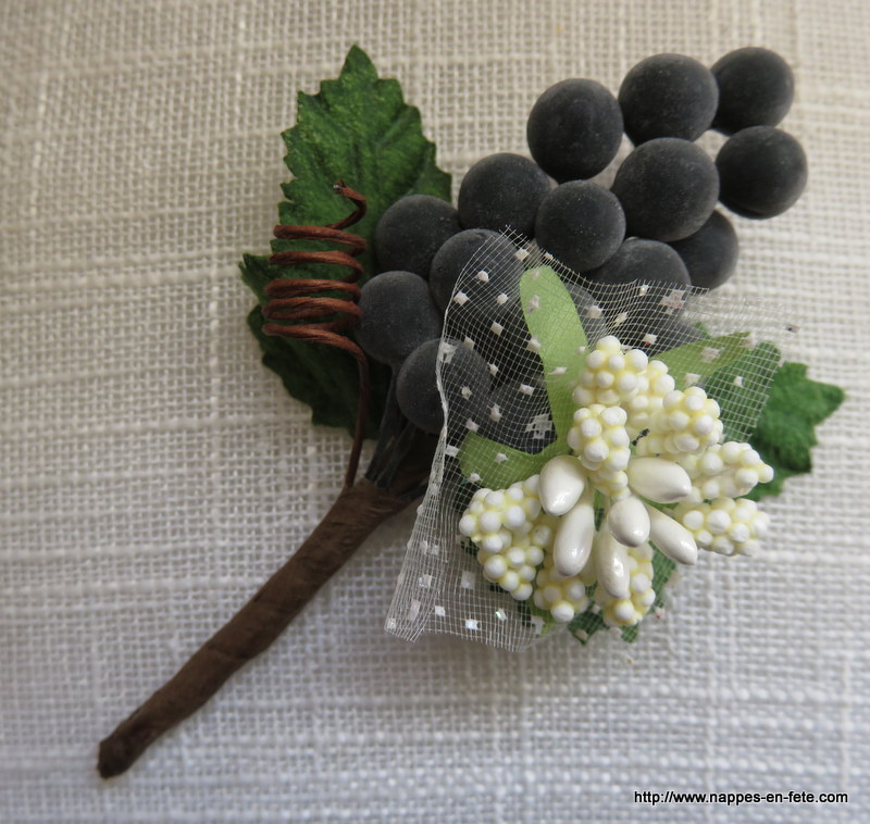 boutonnière broche thème vigne pour mariage